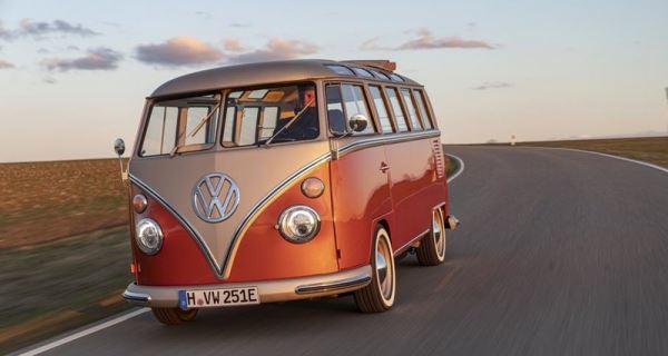 Классический микроавтобус Volkswagen сделали электрическим